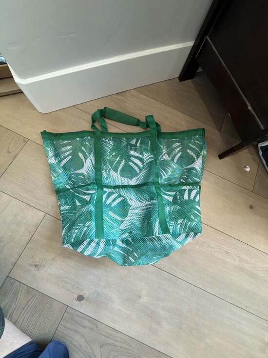 Time and Tru Handbags - Time and Tru Oversized Mesh Beach Tote Bag Palm Leaf Print Green